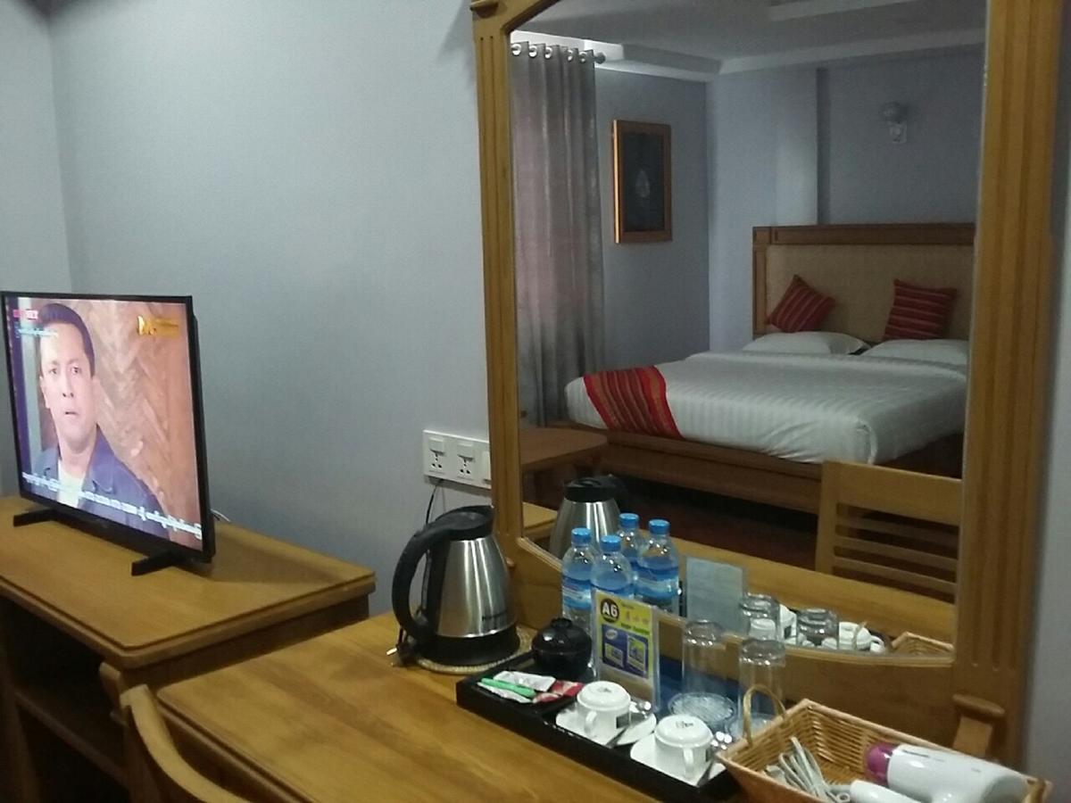 Amayar Nadi Hotel Mandalay Exteriör bild